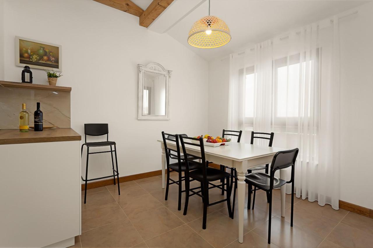Apartments Cesare With Shared Pool Ližnjan Εξωτερικό φωτογραφία