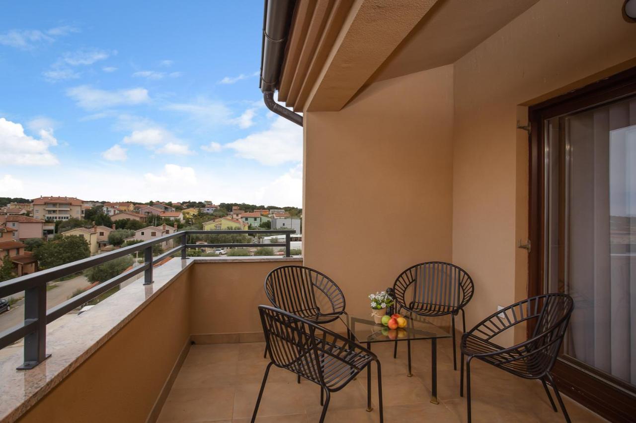 Apartments Cesare With Shared Pool Ližnjan Εξωτερικό φωτογραφία