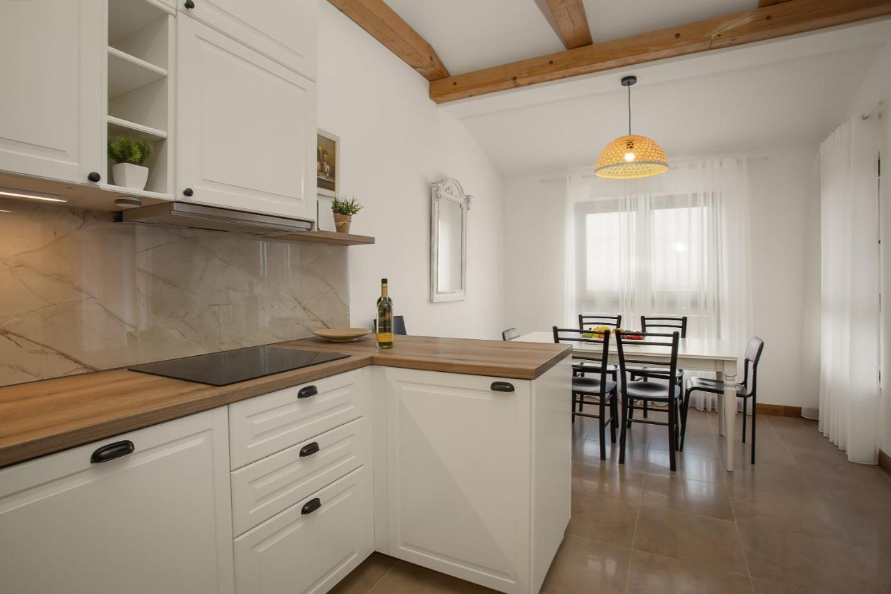 Apartments Cesare With Shared Pool Ližnjan Εξωτερικό φωτογραφία