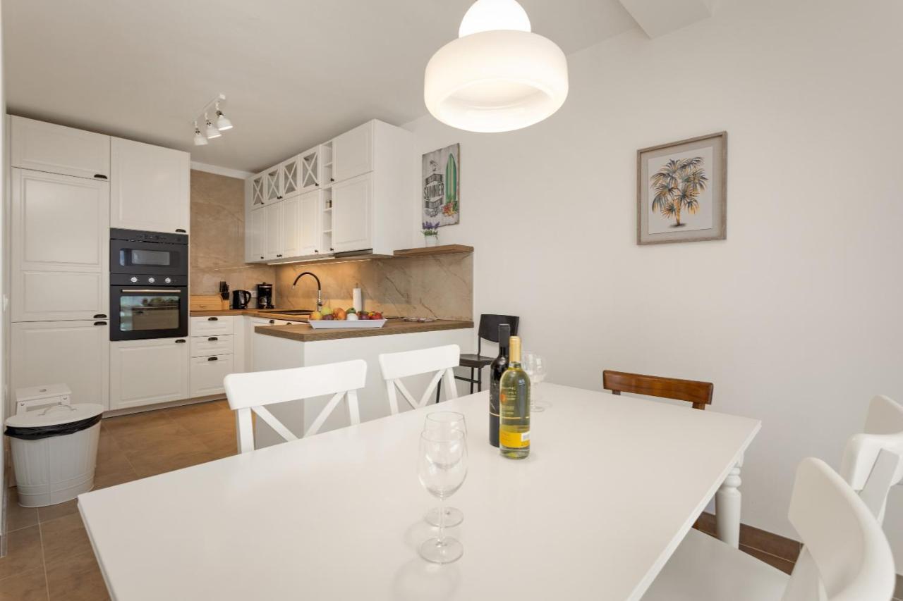 Apartments Cesare With Shared Pool Ližnjan Εξωτερικό φωτογραφία